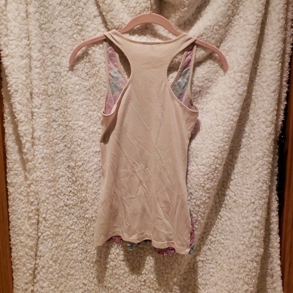 Shirt (sequence) - Picture 2 of 5